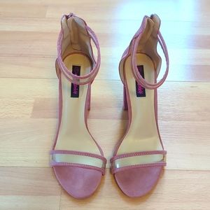 Wild Diva strappy sandal size 7.5